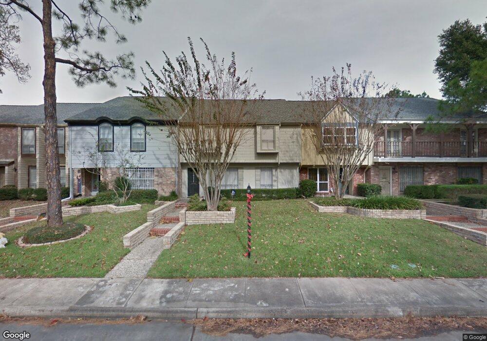 10232 Briar Forest Dr unit 22, Houston, TX 77042 - photo 1