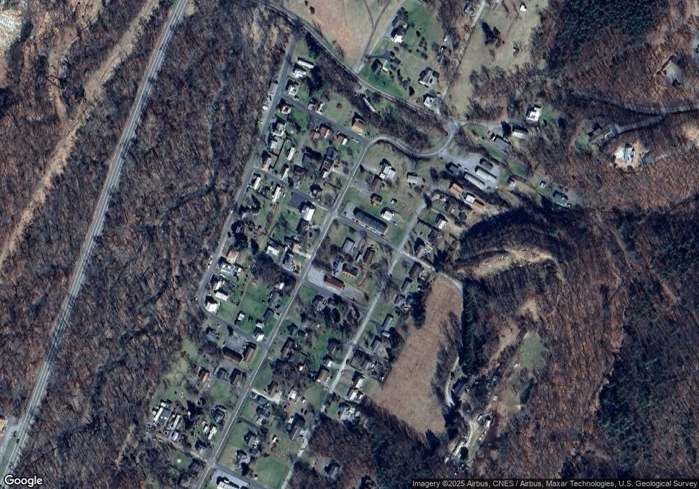 104 Truman St, Berkeley Springs, WV 25411 - photo 1