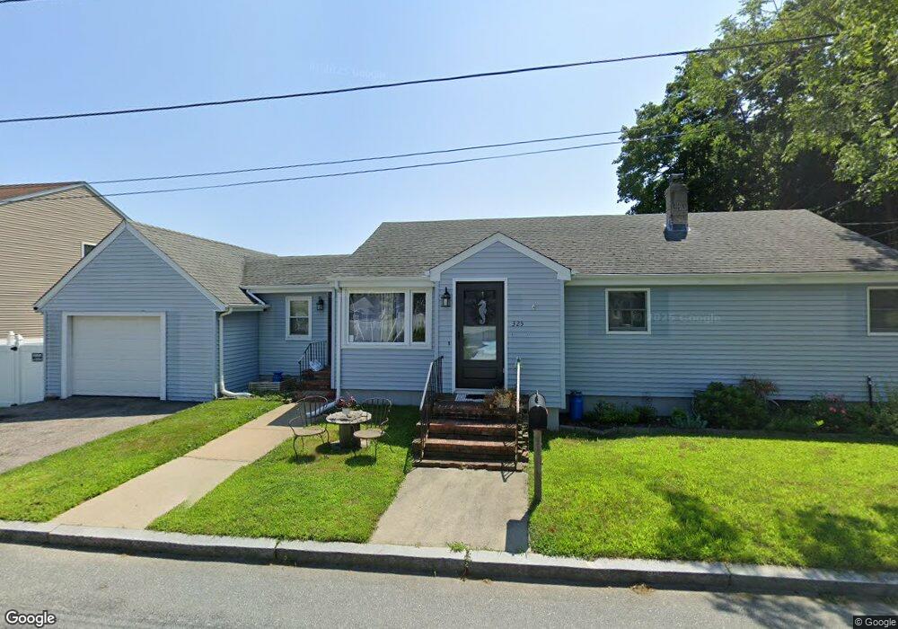 325 Grattan St, Fall River, MA 02721 - photo 1
