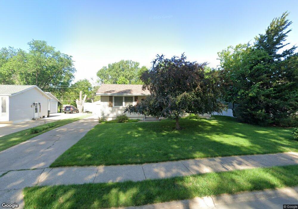 3418 N Pine St, Davenport, IA 52806 - photo 1