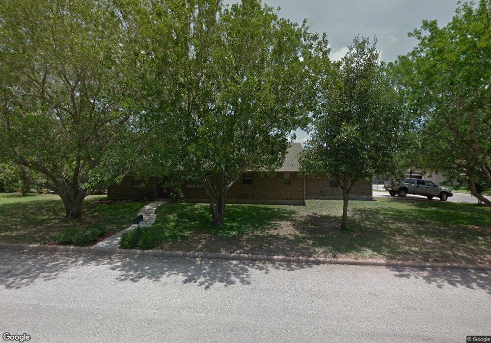 202 Frederick Rd, Fredericksburg, TX 78624 - photo 1