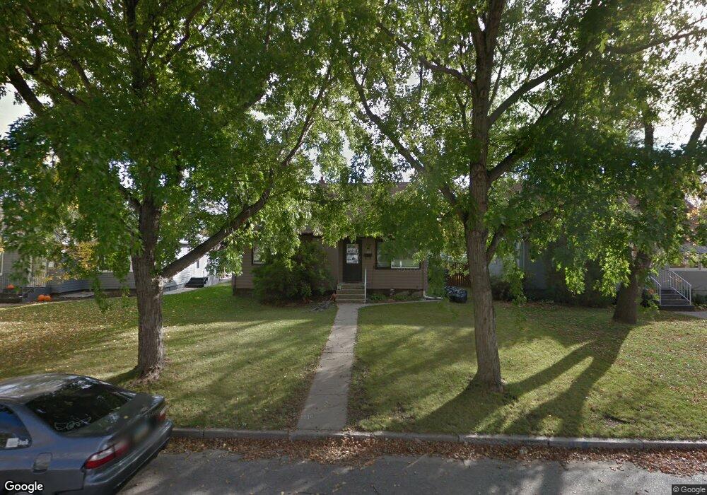 1209 10th Ave SE, Jamestown, ND 58401 - photo 1