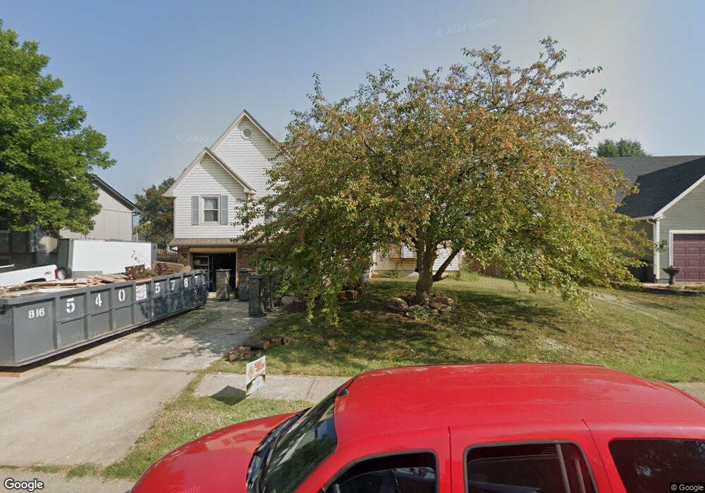 204 W Laredo Trail, Raymore, MO 64083 - photo 1