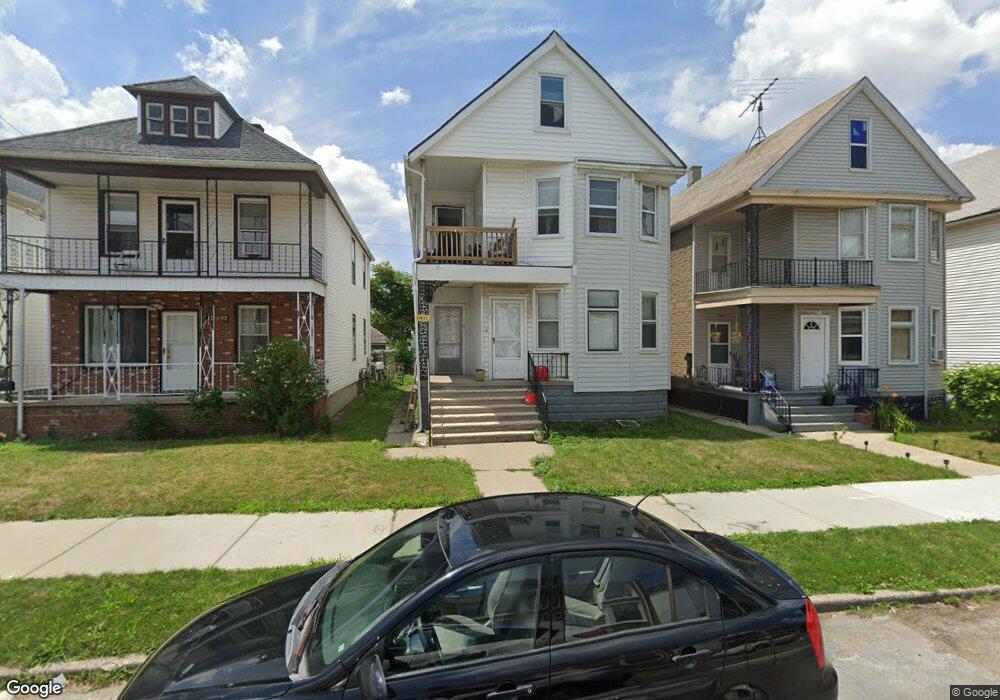 11399 Moran St unit 2, HamtraMcK, MI 48212 - photo 1