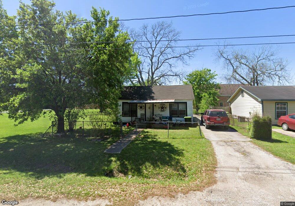 2708 Avenue C, Bay City, TX 77414 - photo 1