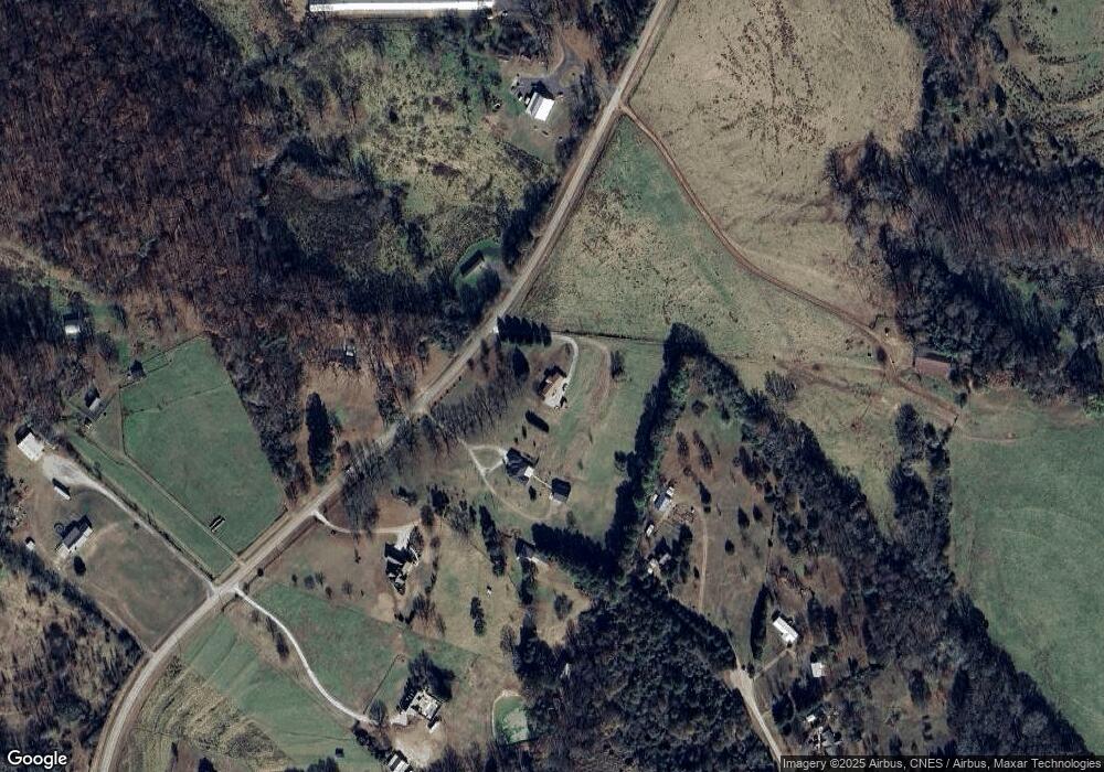 1268 Pleasant Hill Cir, Martin, GA 30557 - photo 1