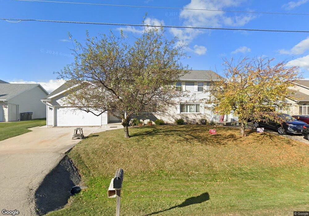 n 289 Pinecrest Blvd, Appleton, WI 54915 - photo 1