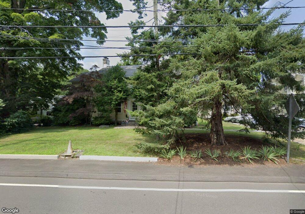 97 Soundview Ave, Norwalk, CT 06854 - photo 1