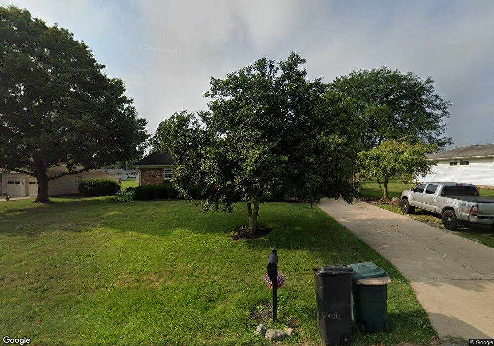 155 Hillcrest Dr, Circleville, OH 43113 - photo 1