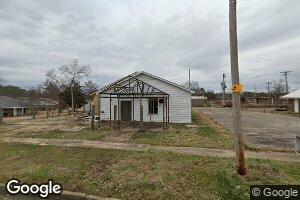 304 E Walnut St, Gurdon, AR 71743