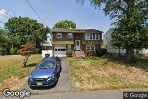 77 Vernon St, Sewaren, NJ 07077