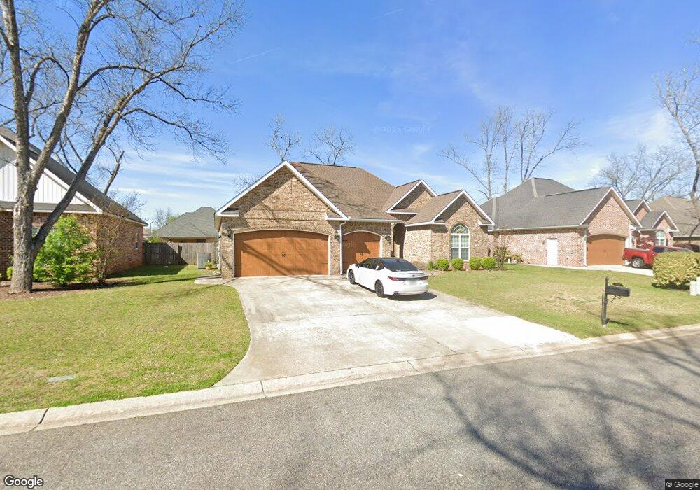 200 Norfolk Cir, Warner Robins, GA 31088 - photo 1