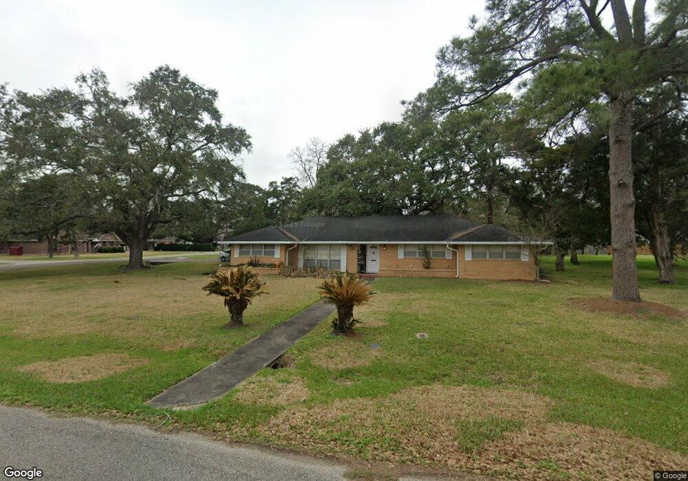 412 Duncan St, Alvin, TX 77511 - photo 1