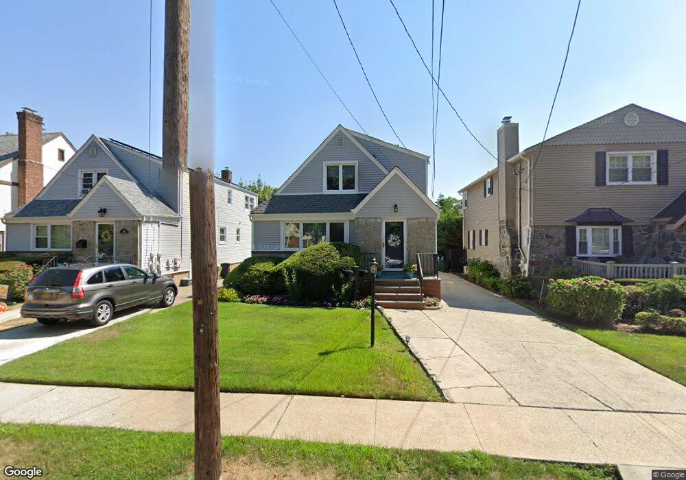 98 Stuart St, Lynbrook, NY 11563 - photo 1