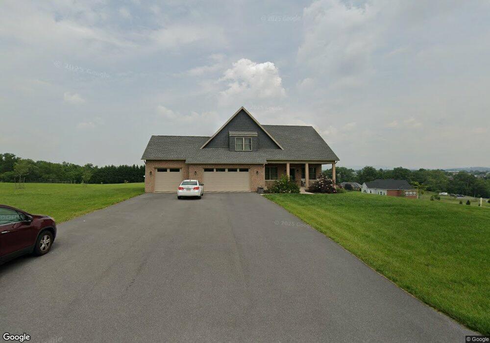 190 Lindman Dr, Chambersburg, PA 17202 - photo 1