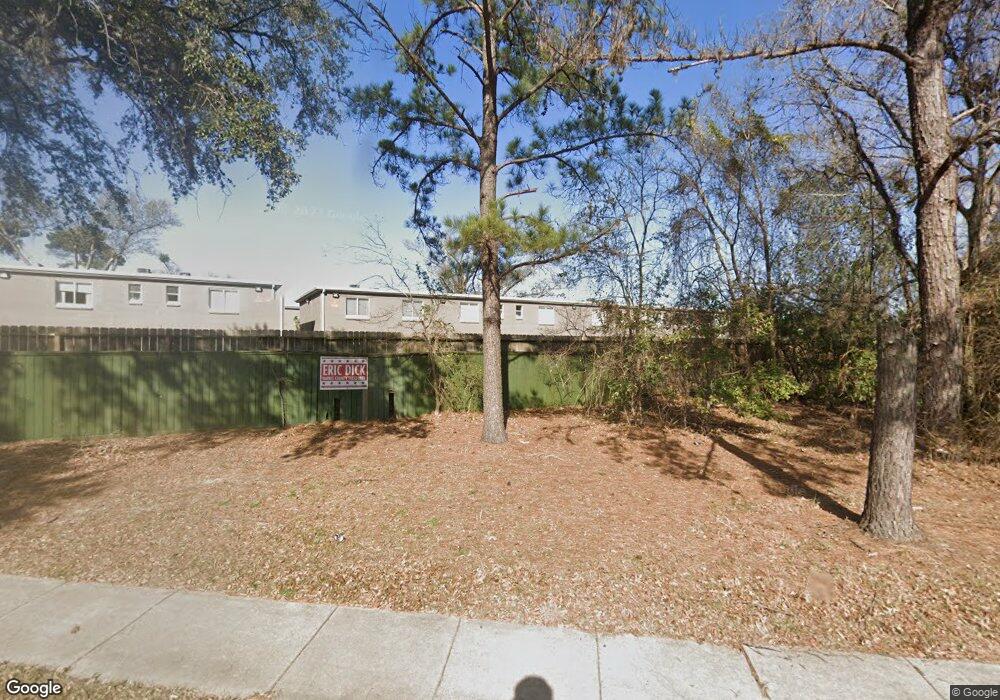 1606 W T c Jester Blvd, Houston, TX 77008 - photo 1