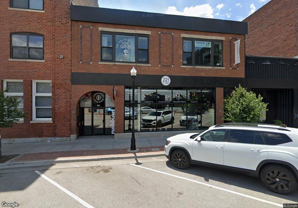 221 E 2nd St unit Suite A, Davenport, IA 52801 - photo 1