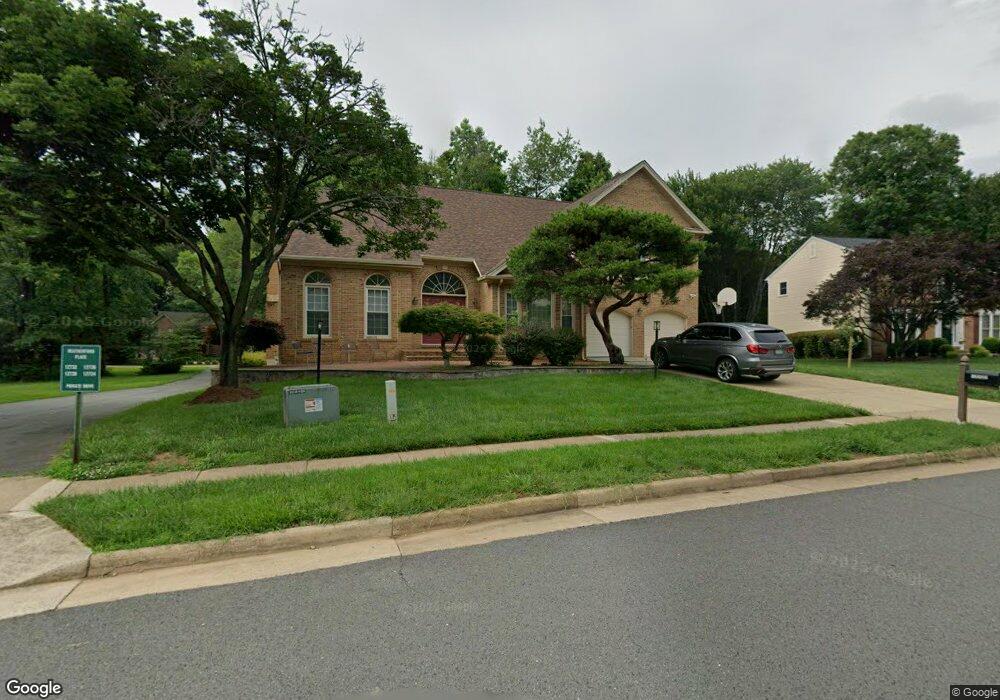 12722 Heatherford Place, Fairfax, VA 22030 - photo 1