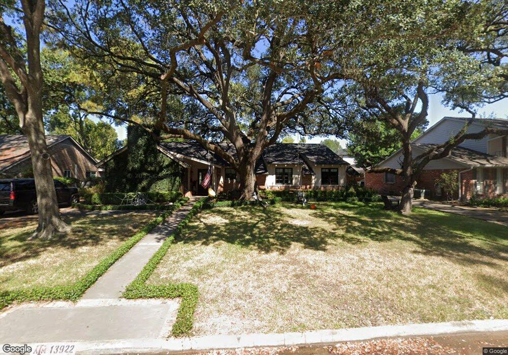 13922 Pinerock Ln, Houston, TX 77079 - photo 1