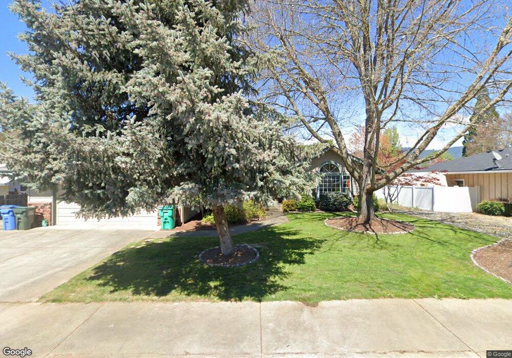 1658 Axtell Dr, Grants Pass, OR 97527 - photo 1