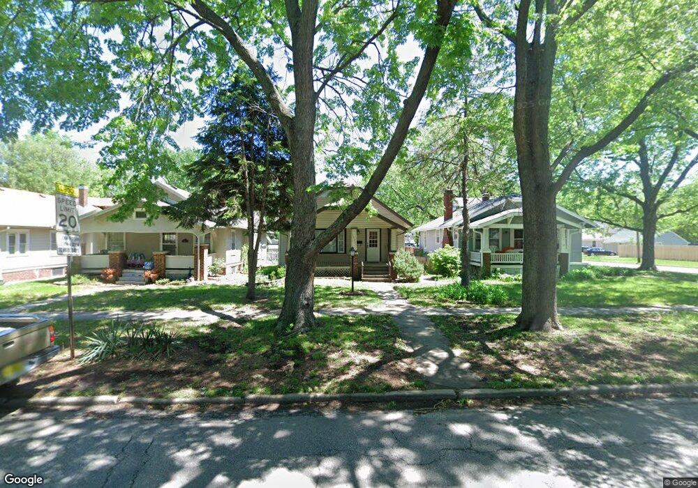 1330 SW MacVicar Ave, Topeka, KS 66604 - photo 1