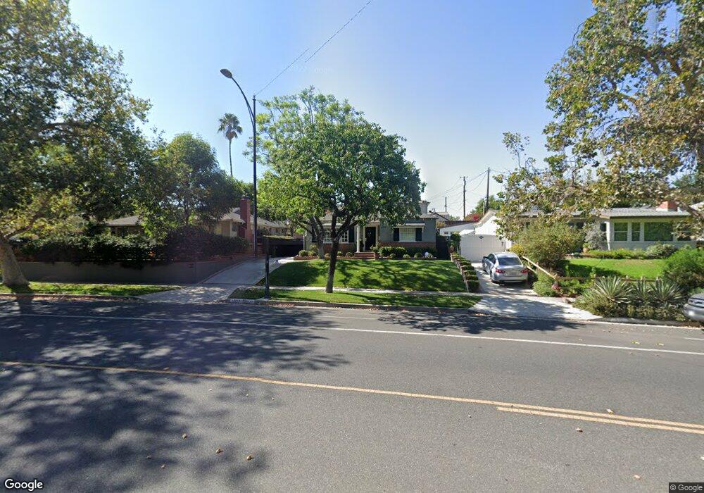 1515 W Riverside Dr, Burbank, CA 91506 - photo 1