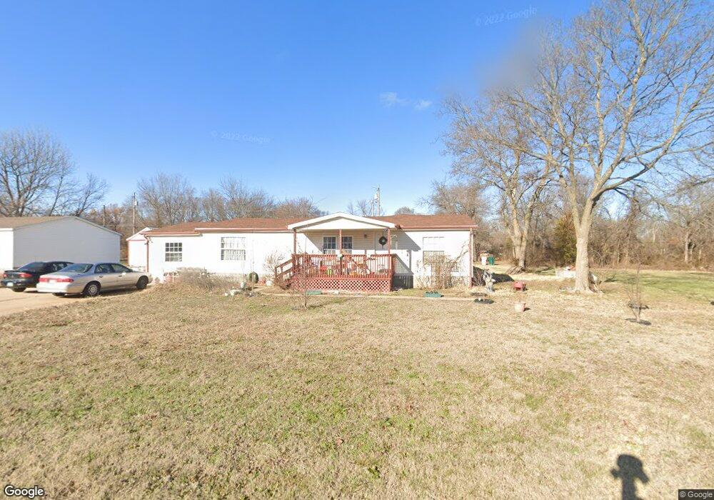 2409 Thornton Ave, Parsons, KS 67357 - photo 1