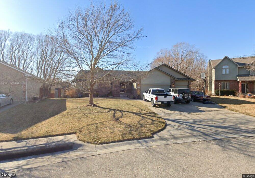 1013 N Azure Cir, Wichita, KS 67235 - photo 1