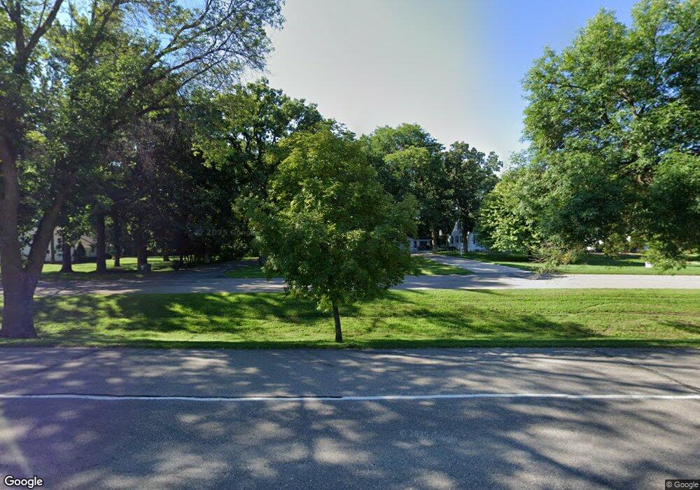 2201 W Oakland Ave, Austin, MN 55912 - photo 1