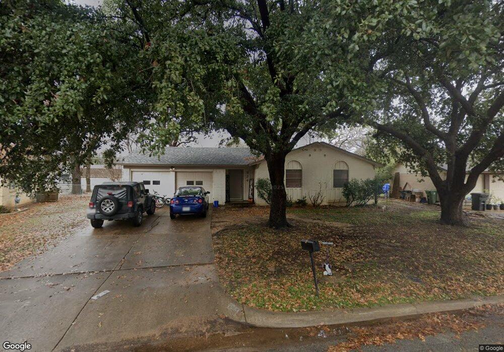 924 Piccadilly Cir, Hurst, TX 76053 - photo 1