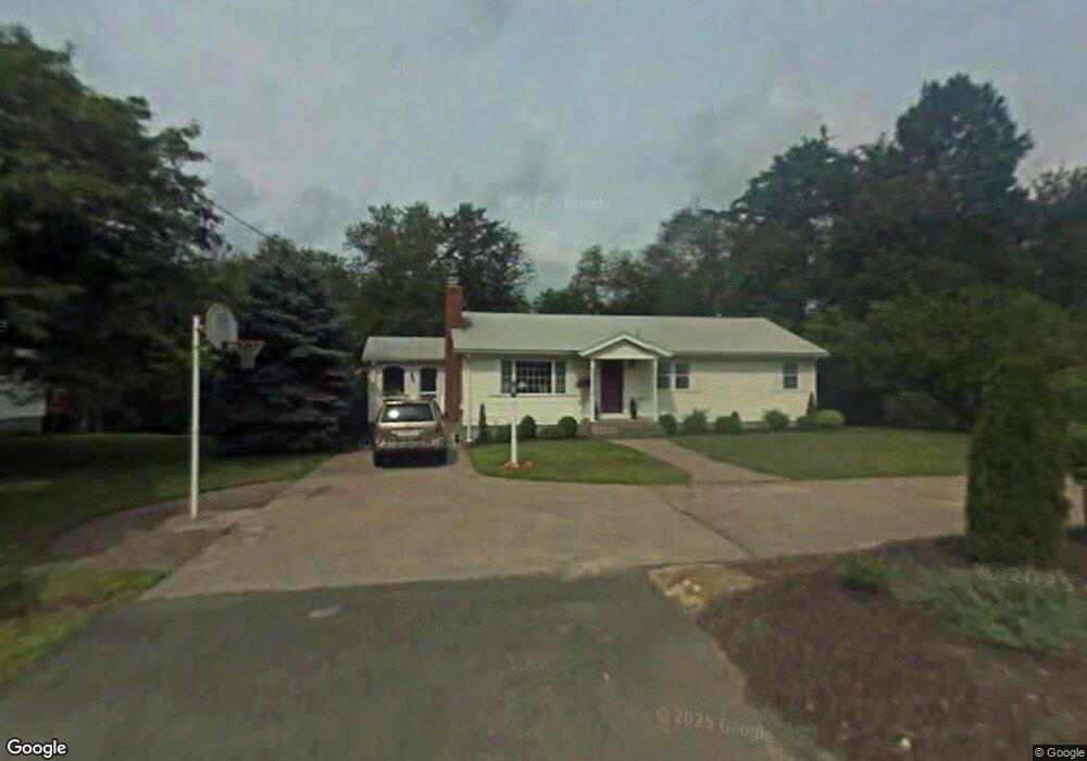 822 S Main St, Bellingham, MA 02019 - photo 1