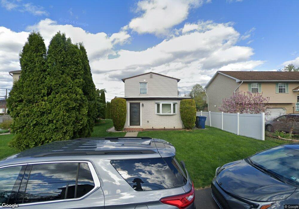 1719 N 17th St, Allentown, PA 18104 - photo 1