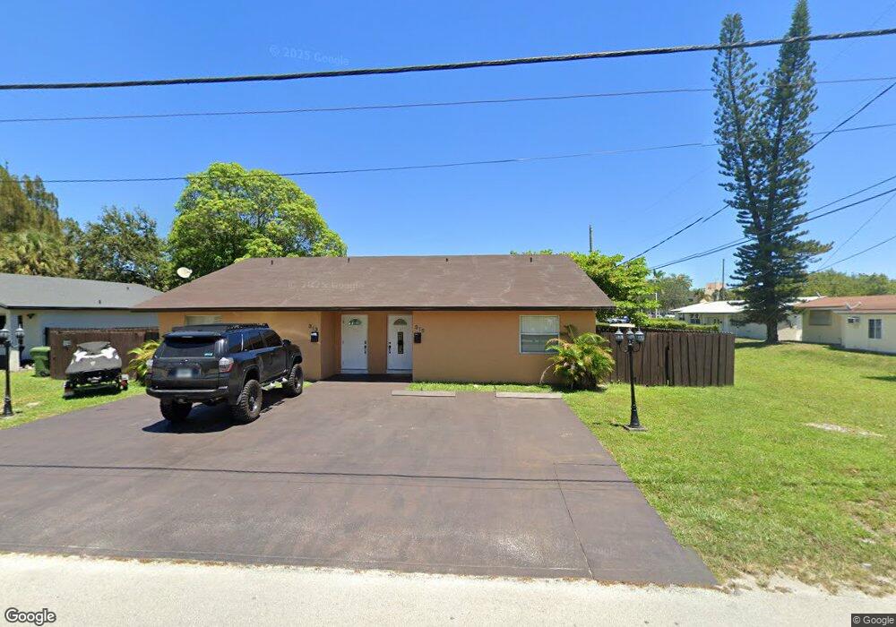 313 SE 3rd Ave, Hallandale Beach, FL 33009 - photo 1