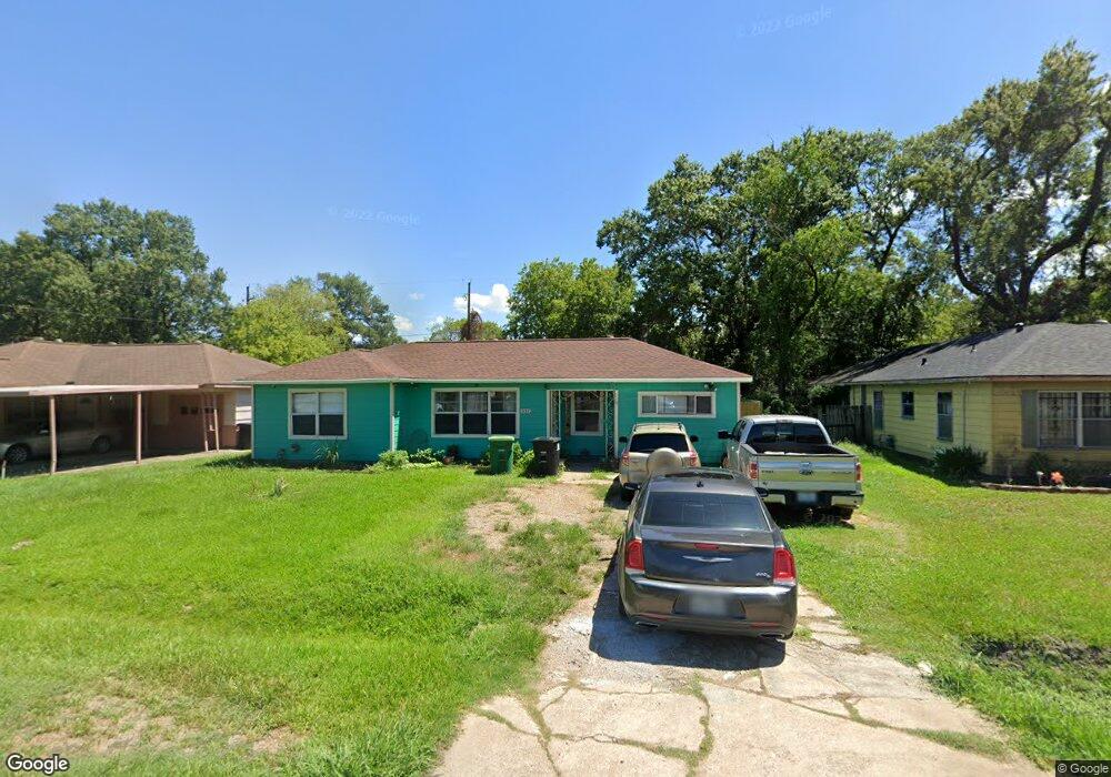 13222 Berwick St, Houston, TX 77015 - photo 1