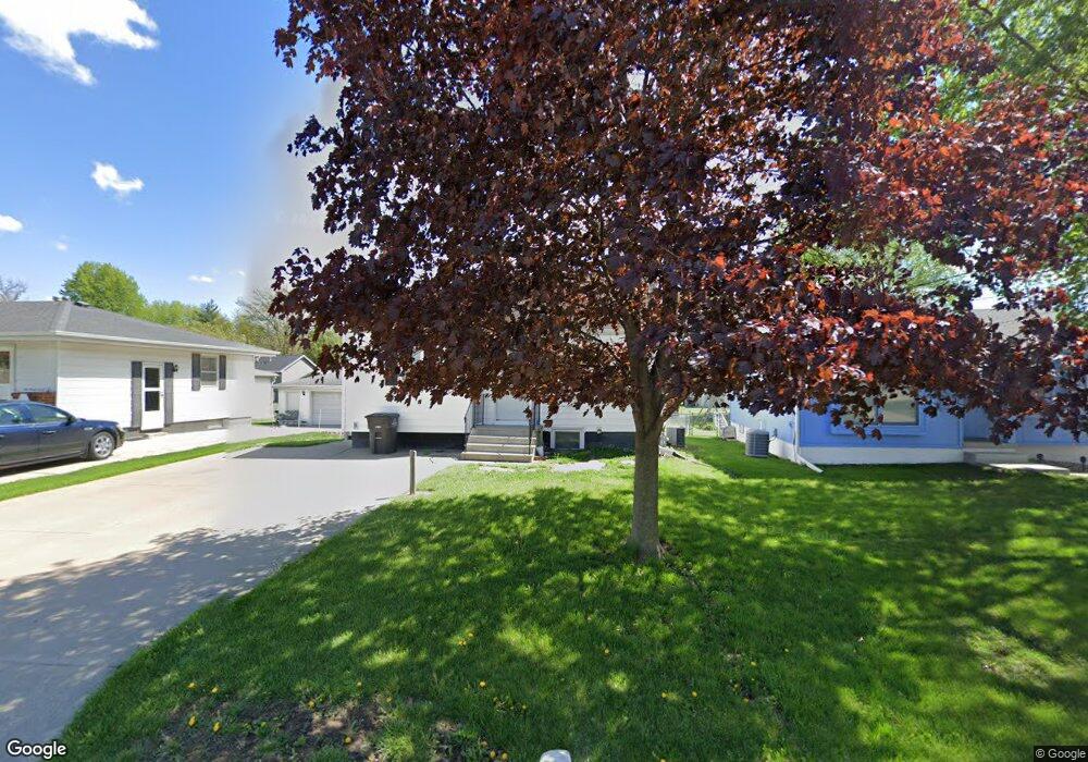 1350 Elder Ln, Des Moines, IA 50315 - photo 1