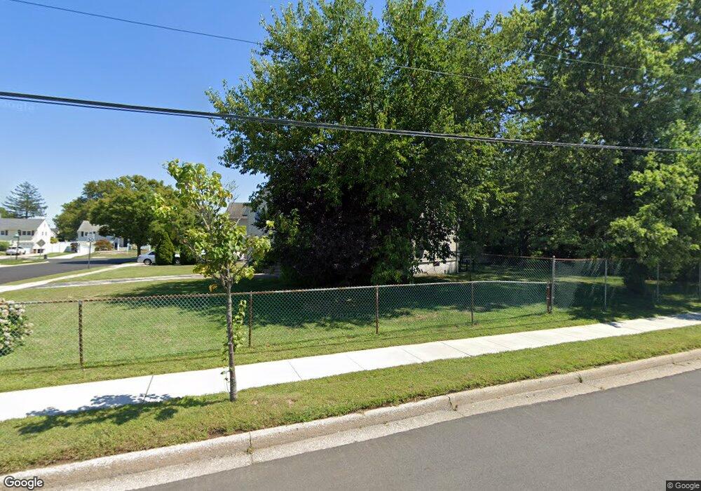 527 Wantagh Ave, Wantagh, NY 11793 - photo 1