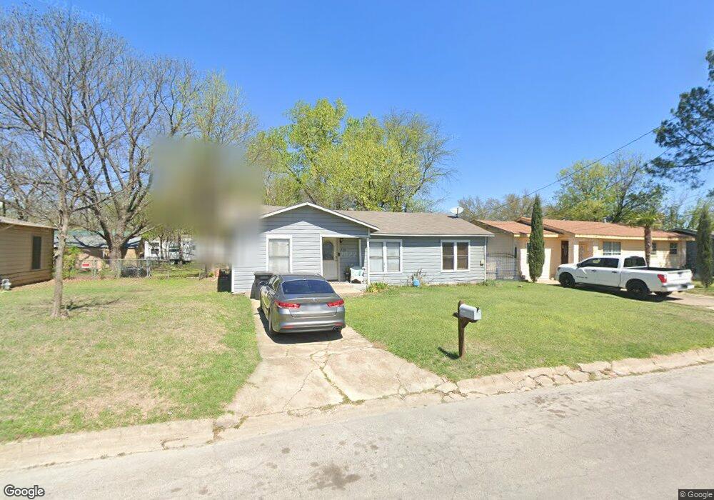 606 Graham St, Cleburne, TX 76033 - photo 1