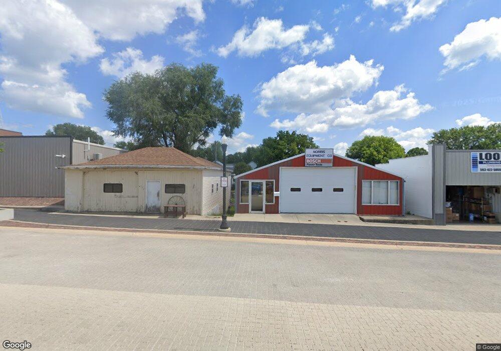 207 S Vine St, West Union, IA 52175 - photo 1