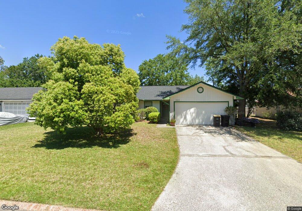 7823 Hunters Lake Cir S, Jacksonville, FL 32210 - photo 1