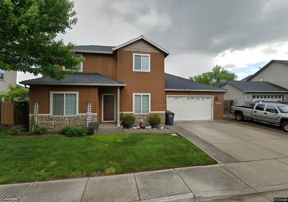 1076 Kensington Ct unit 4, Central Point, OR 97502 - photo 1