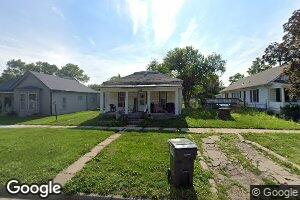417 N 10th St, Wymore, NE 68466