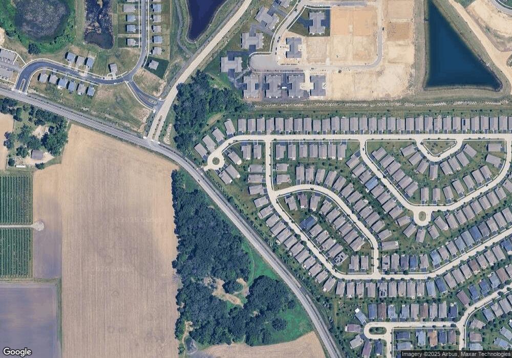 1220 Prescott Ln, Pingree Grove, IL 60140 - photo 1