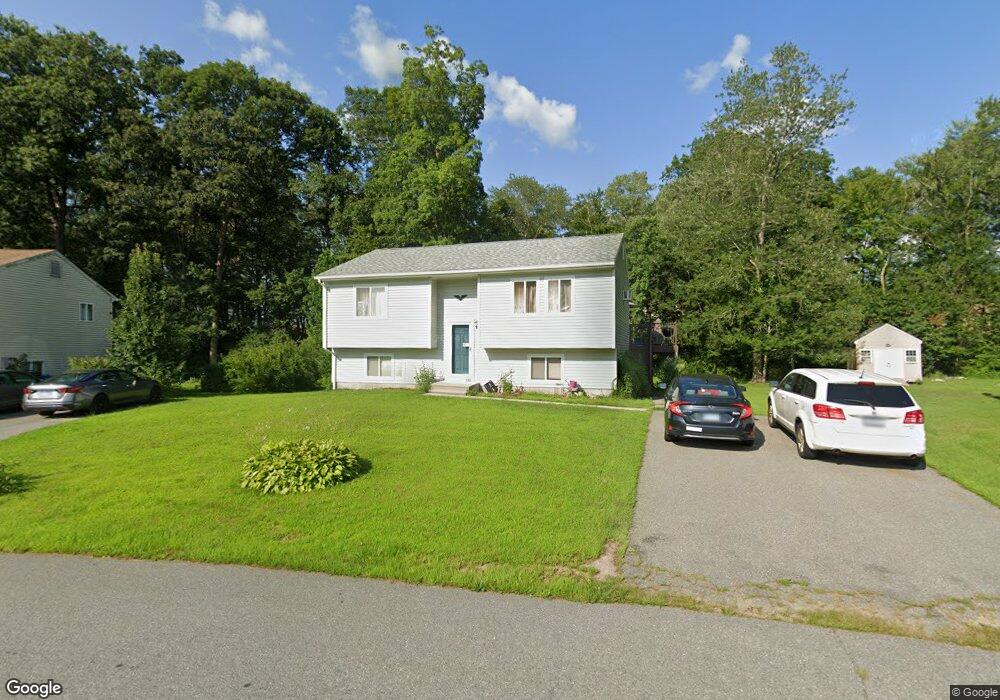 135 Colonial Rd, Plainfield, CT 06374 - photo 1