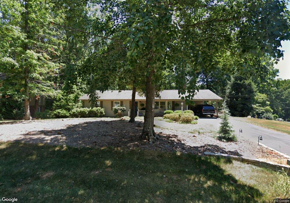 1127 Greenmont Dr, Asheboro, NC 27205 - photo 1