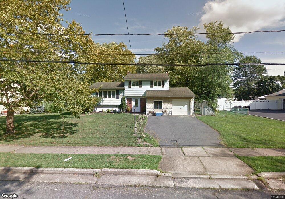 14 Mohawk Dr, Matawan, NJ 07747 - photo 1