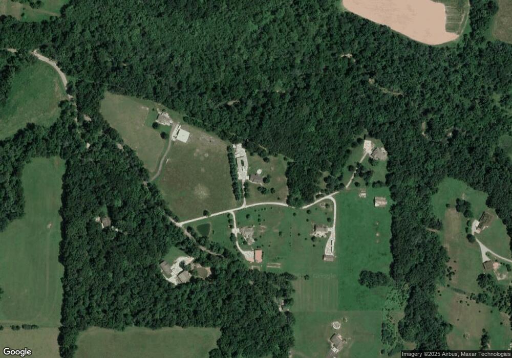 102 Crawford Ln, Farmington, MO 63640 - photo 1