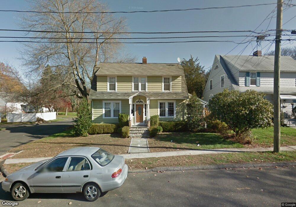 20 Lakeview Dr, Norwalk, CT 06850 - photo 1