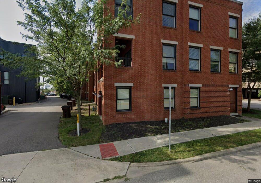 217 Auden Ave unit 20/D1, Columbus, OH 43215 - photo 1