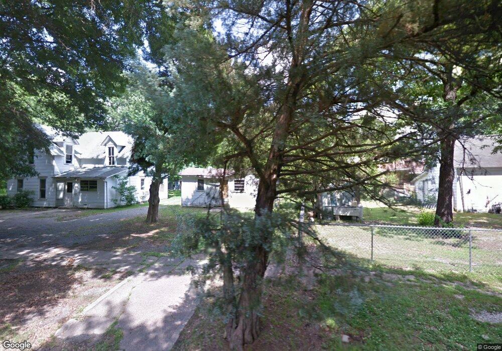 1105 S Porter St, Stuttgart, AR 72160 - photo 1