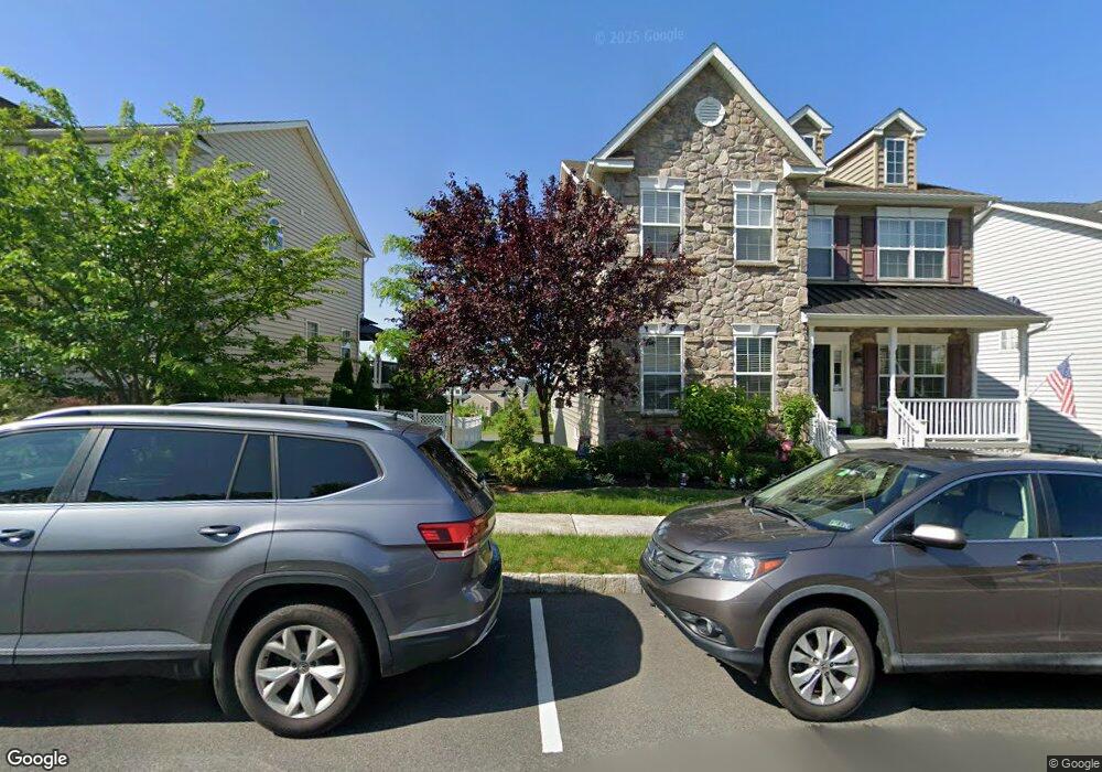 2150 Larkspur Ct, Pennsburg, PA 18073 - photo 1